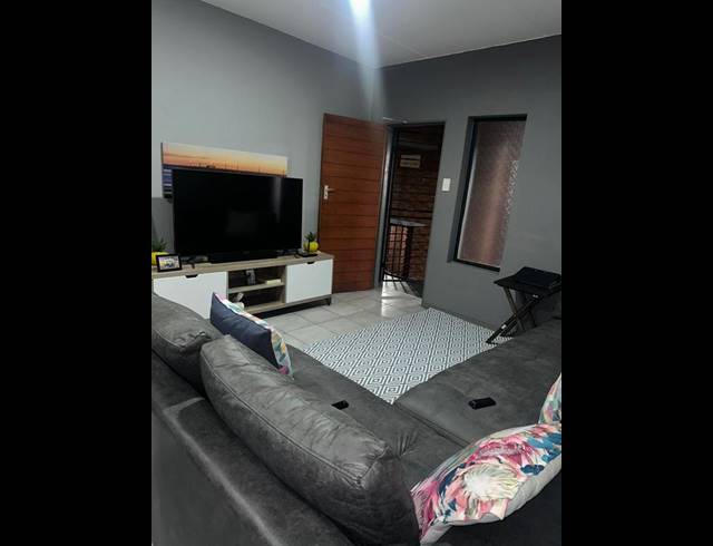 3 BEDROOM TOWNHOUSE FOR SALE IN WITPOORTJIE